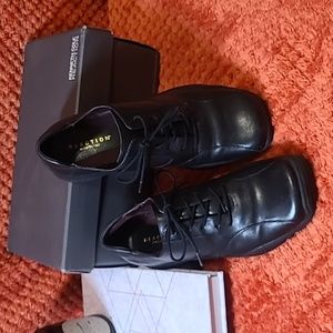 Reaction by Kenneth Cole women's sz 5.5 Black